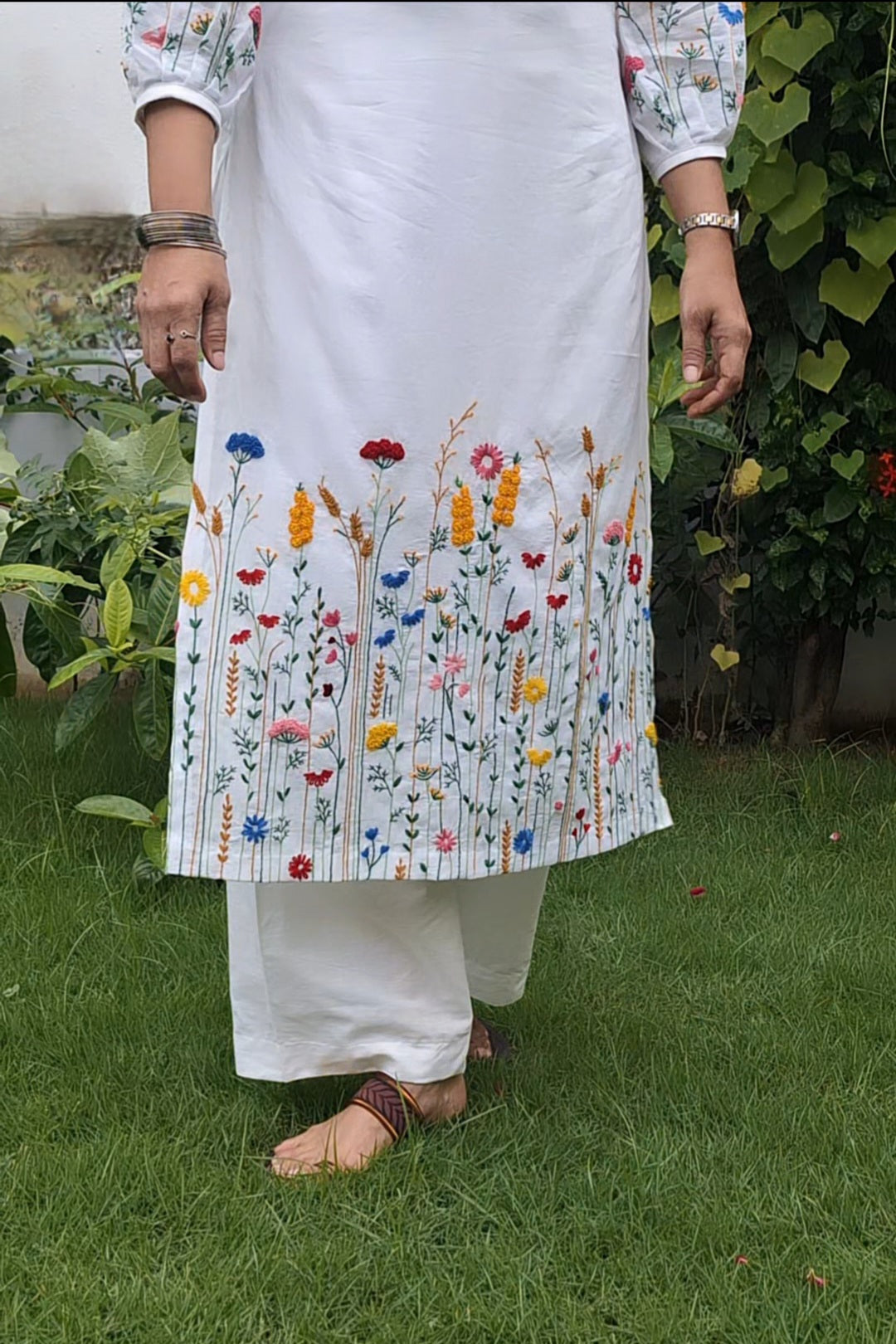 WHITE FLORAL KURTA SET